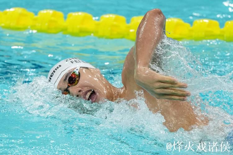 张展硕打破全国青年纪录，摘得全运会男子800米自由泳金牌